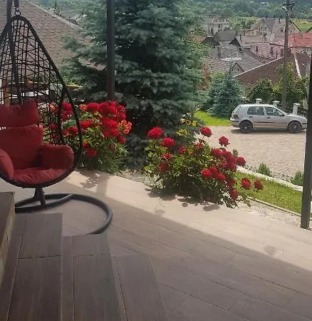Agropensiunea La Uta 农家乐 *